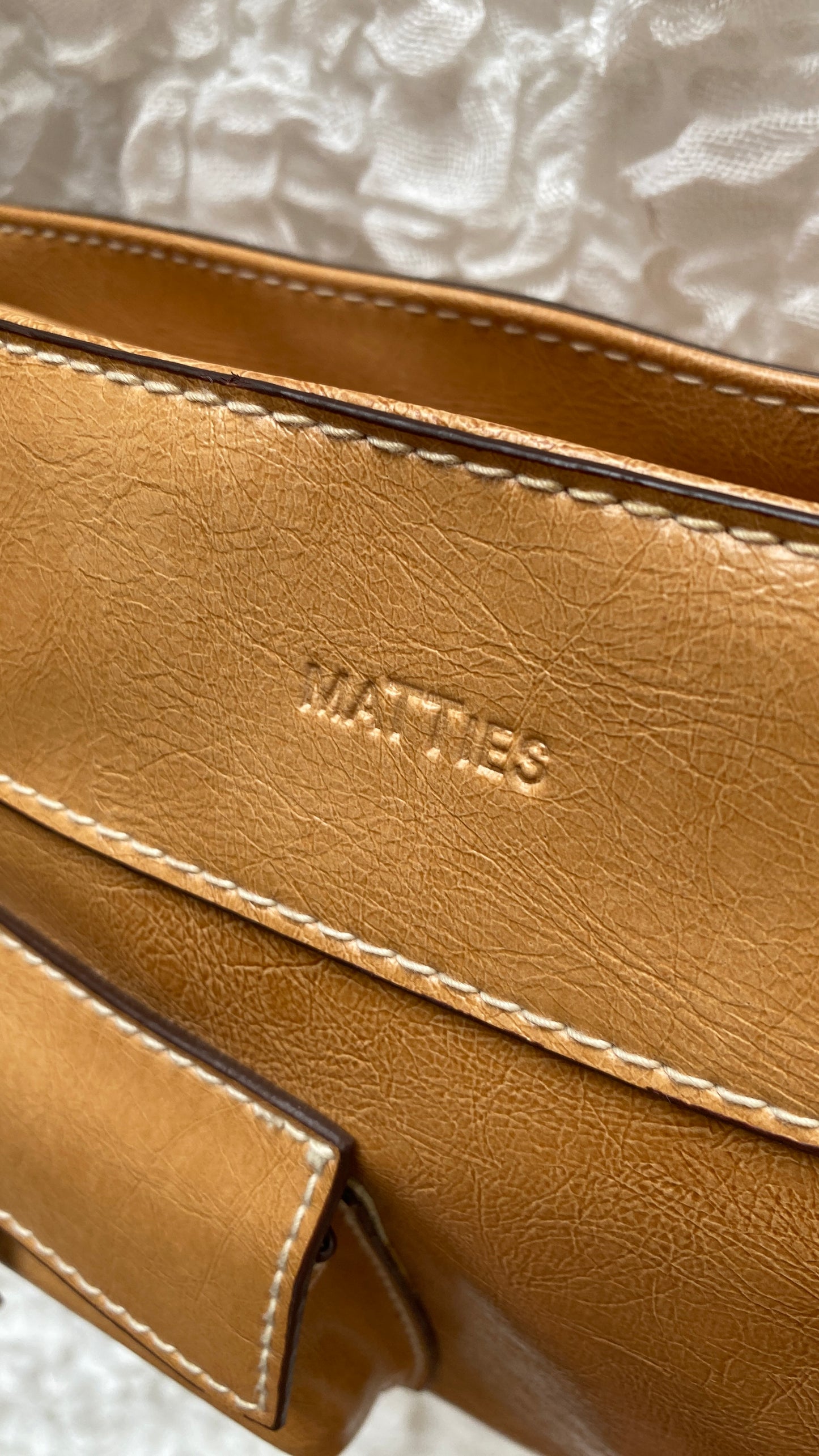 Matties Leather Shoulder Bag – Made in Spain