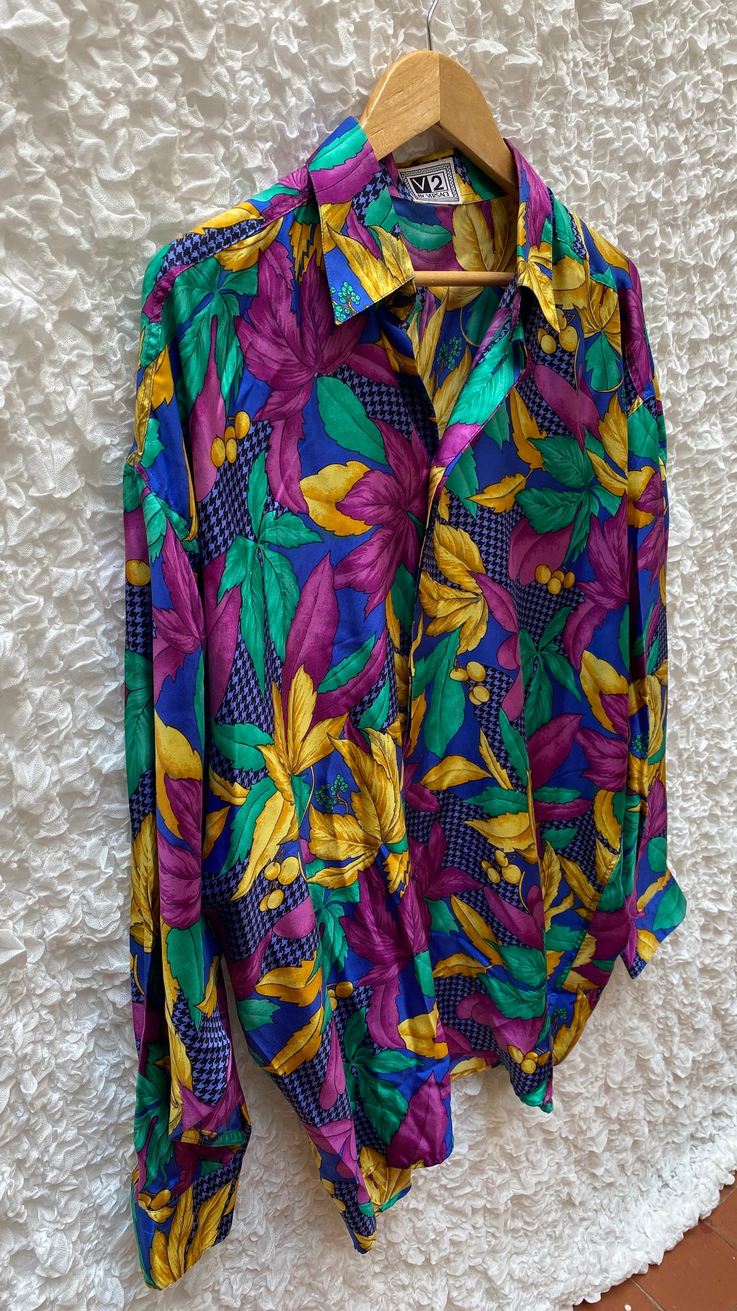 Vintage Versace Silk Shirt – 90s (Size L)